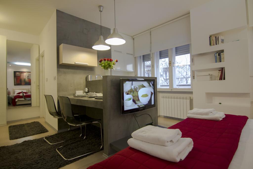 Studio Apartment Picasso Belgrado Buitenkant foto